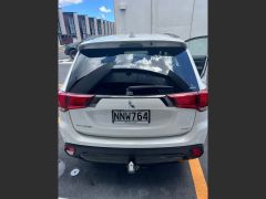 Photo of the vehicle Mitsubishi Outlander