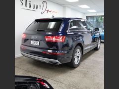 Photo of the vehicle Audi Q7