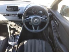 Photo of the vehicle Mazda Demio