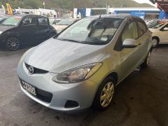 Photo of the vehicle Mazda Demio