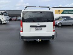 Photo of the vehicle Toyota HiAce