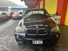 Photo of the vehicle BMW X5