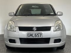 Photo of the vehicle Suzuki Swift