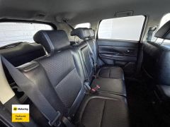 Photo of the vehicle Mitsubishi Outlander