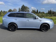 Photo of the vehicle Mitsubishi Outlander