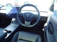 Photo of the vehicle Tesla Model 3