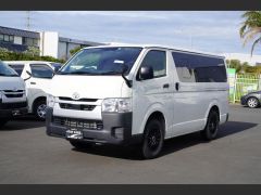 Photo of the vehicle Toyota HiAce