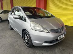 Photo of the vehicle Honda Fit