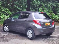 Photo of the vehicle Toyota Vitz