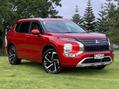 Photo of the vehicle Mitsubishi Outlander