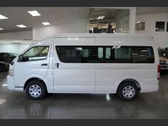 Photo of the vehicle Toyota HiAce