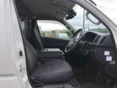 Photo of the vehicle Toyota HiAce