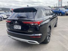 Photo of the vehicle Mitsubishi Outlander