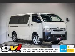 Photo of the vehicle Toyota HiAce