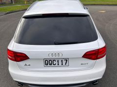 Photo of the vehicle Audi A4