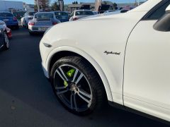 Photo of the vehicle Porsche Cayenne