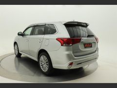 Photo of the vehicle Mitsubishi Outlander