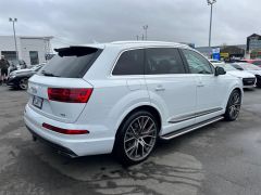 Photo of the vehicle Audi SQ7