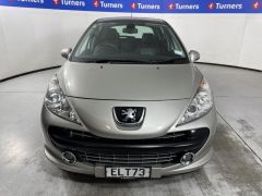 Photo of the vehicle Peugeot 207