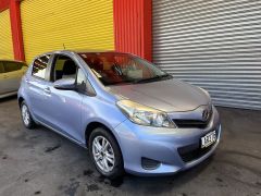 Photo of the vehicle Toyota Vitz