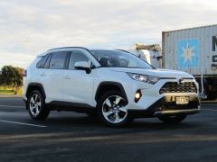 Photo of the vehicle Toyota RAV4