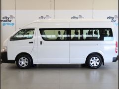 Photo of the vehicle Toyota HiAce