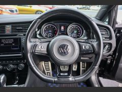 Photo of the vehicle Volkswagen Golf