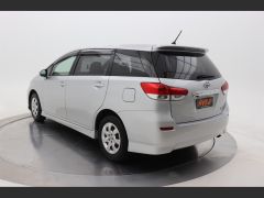 Photo of the vehicle Toyota Wish