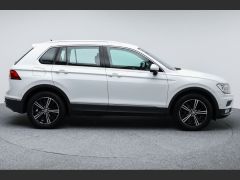 Photo of the vehicle Volkswagen Tiguan