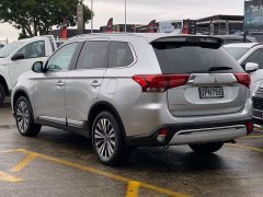 Photo of the vehicle Mitsubishi Outlander