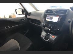 Photo of the vehicle Nissan Serena