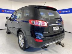 Photo of the vehicle Hyundai Santa Fe