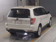 Photo of the vehicle Subaru Forester