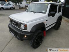 Photo of the vehicle Suzuki Jimny