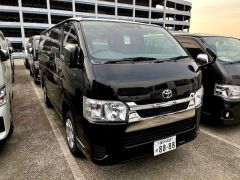 Photo of the vehicle Toyota HiAce