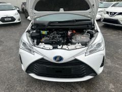 Photo of the vehicle Toyota Vitz