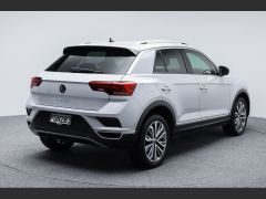 Photo of the vehicle Volkswagen T-Roc