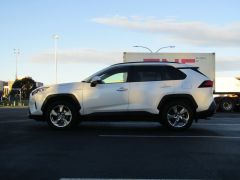 Photo of the vehicle Toyota RAV4