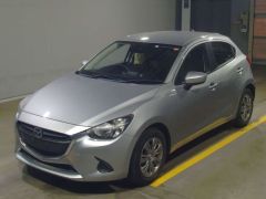 Photo of the vehicle Mazda Demio