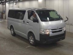 Photo of the vehicle Toyota HiAce