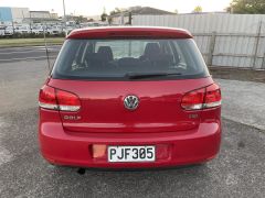 Photo of the vehicle Volkswagen Golf