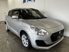 Photo of the vehicle Suzuki Swift