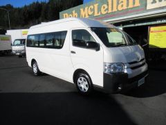 Photo of the vehicle Toyota HiAce