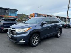 Photo of the vehicle Toyota Highlander