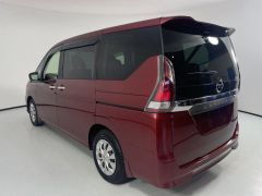 Photo of the vehicle Nissan Serena