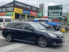 Photo of the vehicle Subaru Legacy