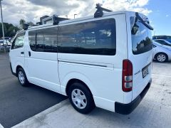 Photo of the vehicle Toyota HiAce