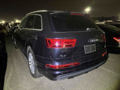 Photo of the vehicle Audi Q7