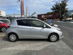 Photo of the vehicle Toyota Vitz