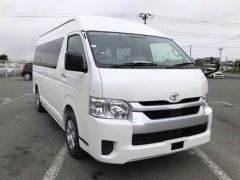 Photo of the vehicle Toyota HiAce